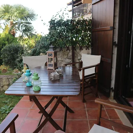 Casa vacanze Stone-built Maisonette In